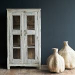 MEDIUM WHITE CABINET